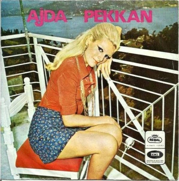 Ajda Pekkan - Sev Sen De Gönlünce (1969)