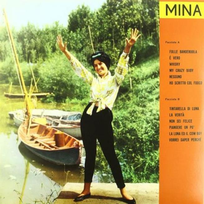 Mina Tintarella di lunaの歌詞、曲の翻訳 Mina Tintarella di lunaをオンラインで聞く